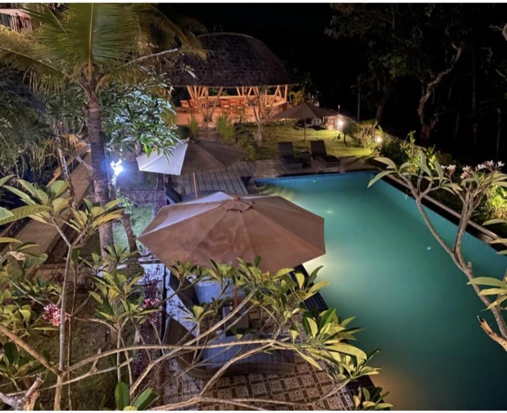 Tinggian Hill Retreat Hotel Batununggul ภายนอก รูปภาพ